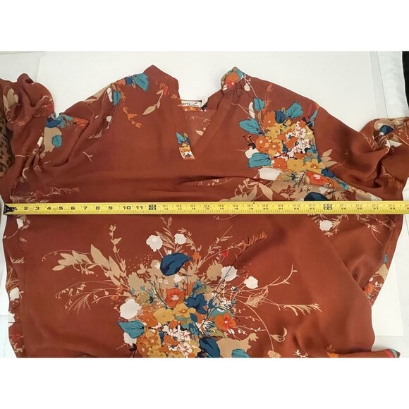 Liberty Love Plus Size 3XL Floral Roll Tab Sleeve V-Neck Forest Fairy Colorful - Picture 11 of 12